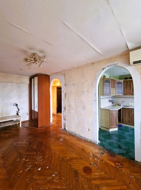 La femme a acheté un appartement de 43 mètres carrés et a entrepris une rénovation : les photos avant et après vous impressionneront.