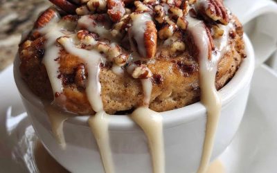 Gâteau en tasse à la cannelle, aux noix et à l’érable