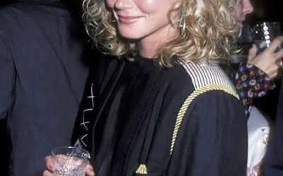 À 66 ans, elle continue d’éblouir : 😍🔥 Ses fans sont émerveillés par sa beauté intemporelle 💣❤️ – Voilà à quoi elle ressemble maintenant ! Consultez le premier commentaire pour voir ses photos récentes. 👇🏻
