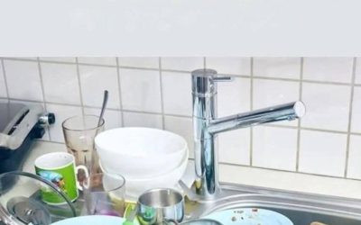 L’importance psychologique de laisser la vaisselle sale et pourquoi elle ne devrait pas s’accumuler