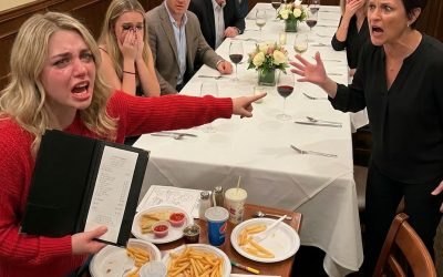 Je suis arrivée au dîner de fiançailles de ma cousine, et ma mère m’a dit : « Va t’asseoir avec les enfants. Il n’y a que des adultes à cette table. » Quand le serveur m’a tendu l’addition, j’ai dit : « Donnez-la aux adultes à cette table ! »