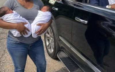 Un millionnaire divorcé ramenait sa fiancée chez elle en voiture lorsqu’il a aperçu par hasard son ex-femme sans-abri dans la rue.