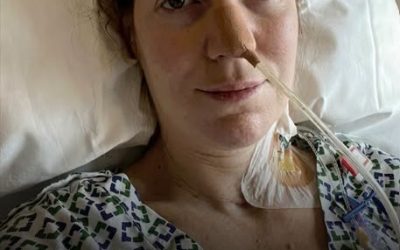 “J’avais mal au dos, on m’a parlé d’une infection urinaire” : le cri d’alerte d’une mère de 40 ans atteinte d’un cancer du côlon stade 4