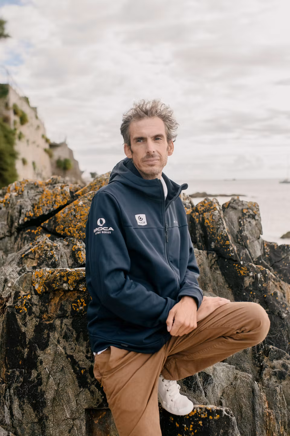 Le navigateur Charlie Dalin, vainqueur du Vendée Globe en 2025, est mort à l’âge de 42 ans