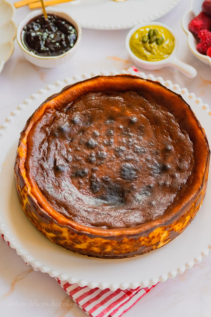 Gâteau basque vanillé au fromage frais, simple et ultra fondant