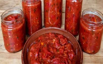 Je conserve ma sauce tomate maison pendant des mois avec cette méthode !