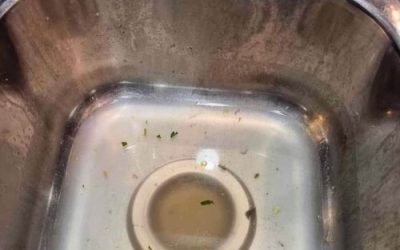 Voici comment déboucher facilement les canalisations avec du vinaigre blanc